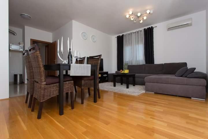 Apartman Mila Kastela Dış mekan fotoğraf